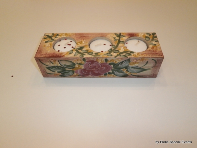 Χειροποίητο Ξύλινο Κηροπήγιο.